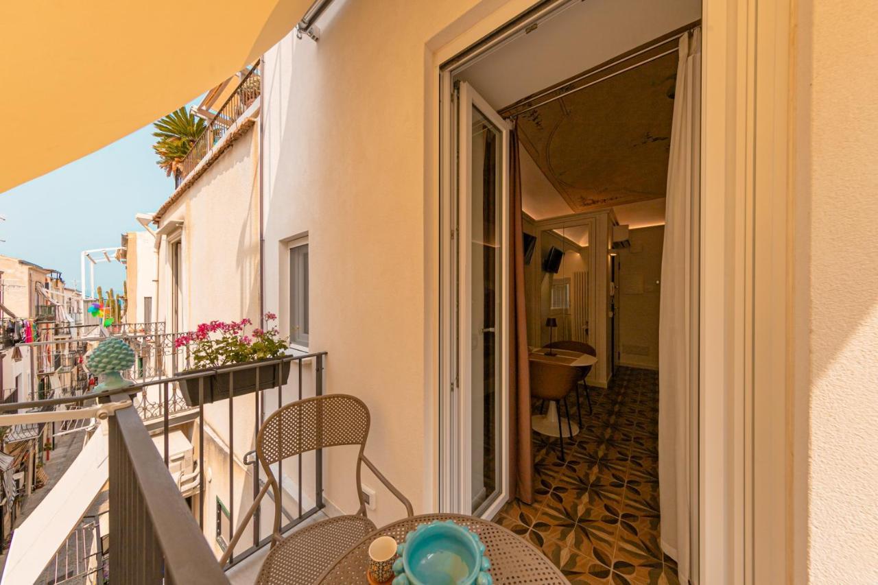 I Mori Apartments تْشيفالو المظهر الخارجي الصورة