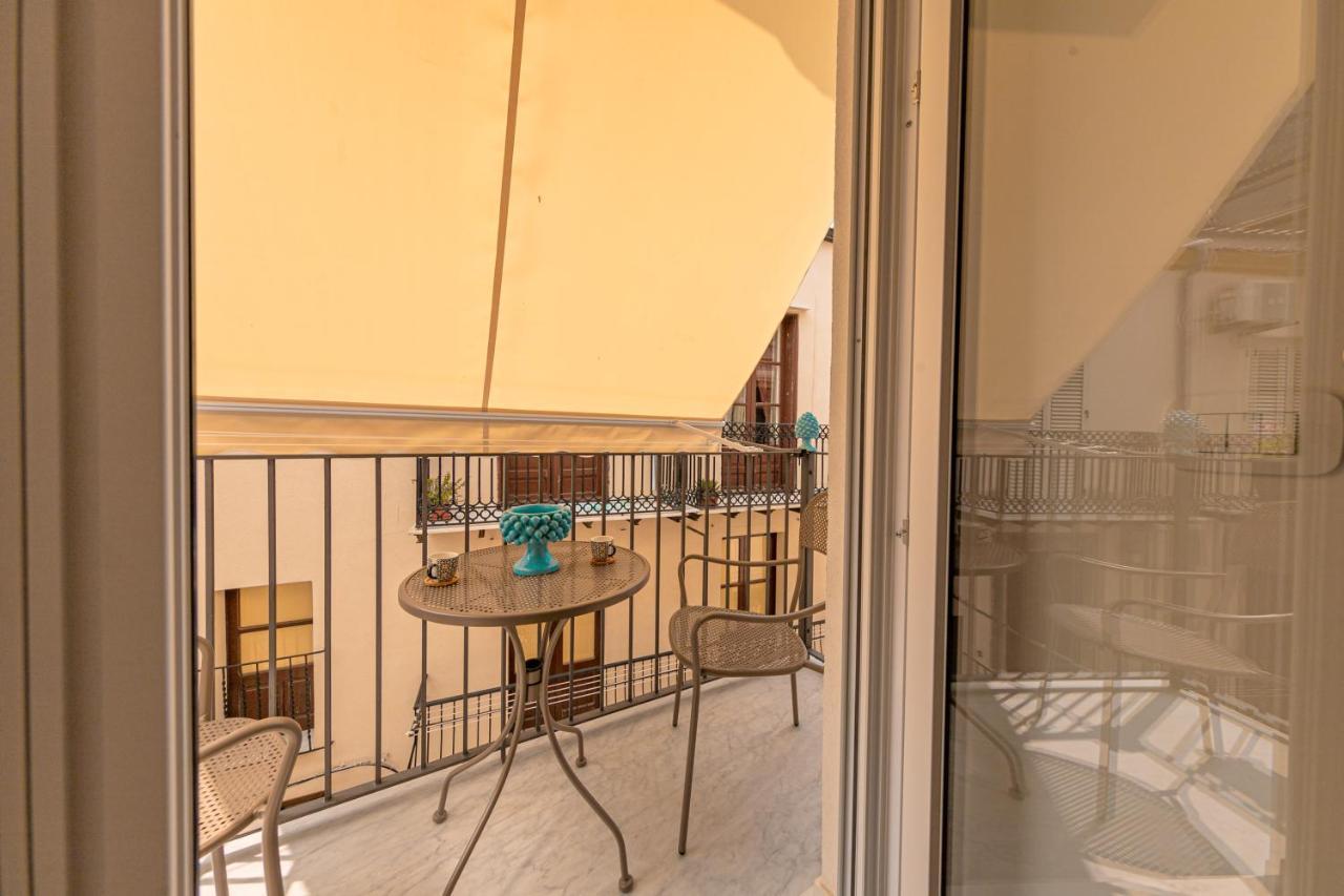 I Mori Apartments تْشيفالو المظهر الخارجي الصورة